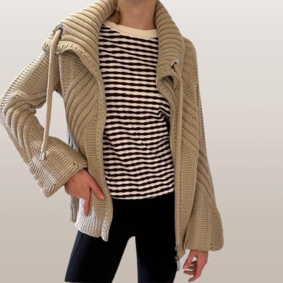 CELINE  Sweater Jacket High Neck Zipper🌸 - Picture 2 of 11